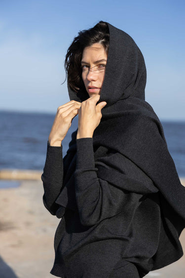 Via 100% Merino Scarf Black Melange