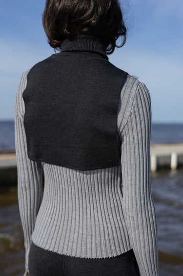 Punto 100% Merino Bib Neck Black Melange