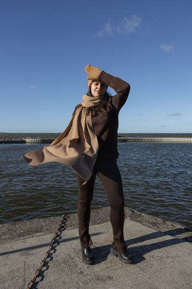 Via 100% Merino Scarf Beige