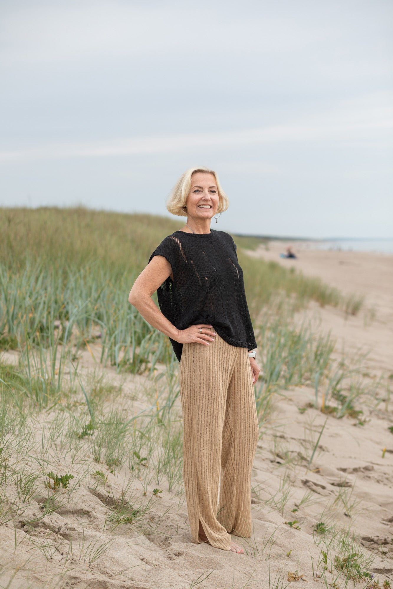 Terra Distressed Linen Top Black