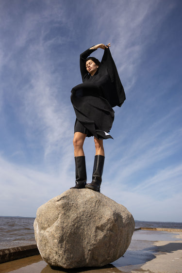 Via 100% Merino Scarf Black Melange