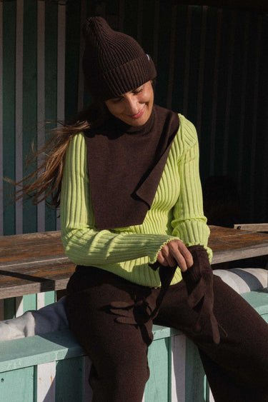 Punto 100% Merino Bib Neck Chocolate
