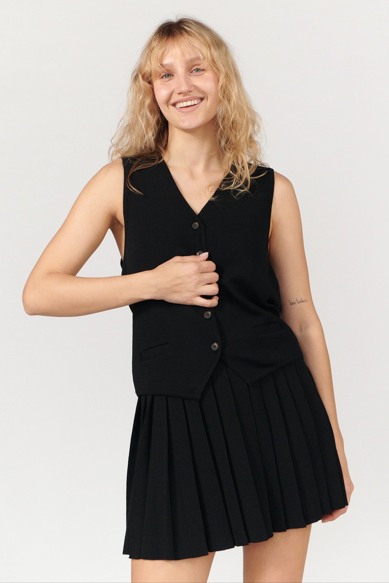 【Anyone more】Clone Wool Pleated Mini Skirt wool pleats mini skirt (2 colors) - Kitten | 60% - Asian