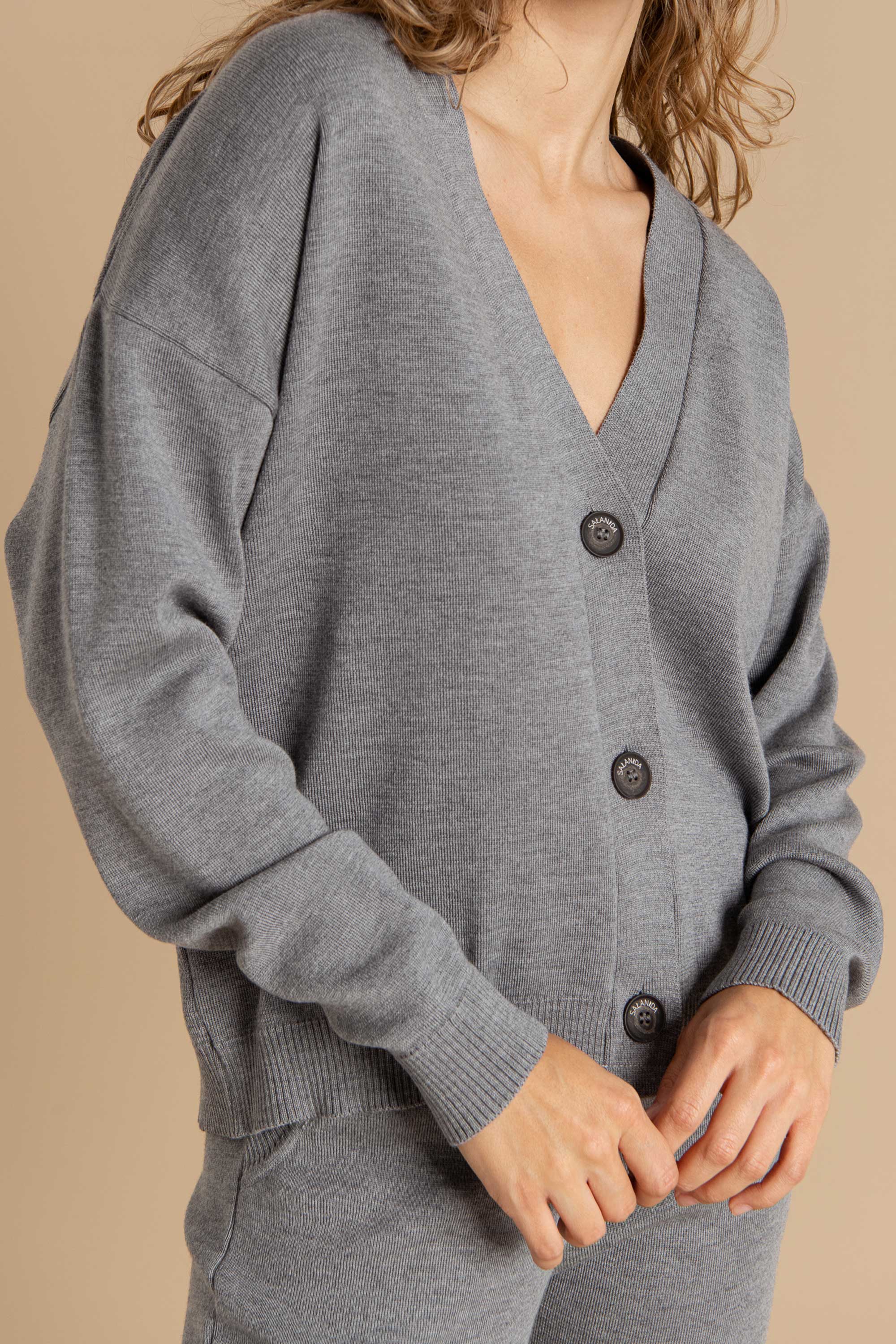 Bene 100% Merino Cardigan Light Grey